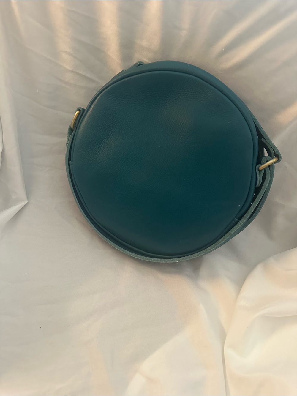 NEW never used. Portland Leather large circle leather crossbody bag. - Picture 6 of 7